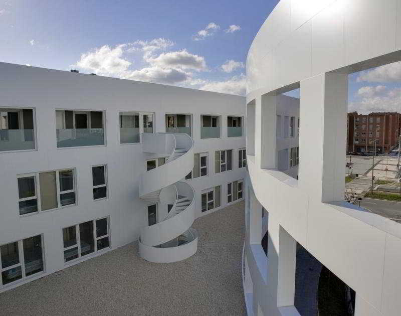 Apartamentos Irenaz Vitoria-Gasteiz Exterior photo